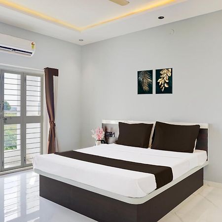 Hotel O Jeevan Restaurant & Lodging Kavathe Exterior photo