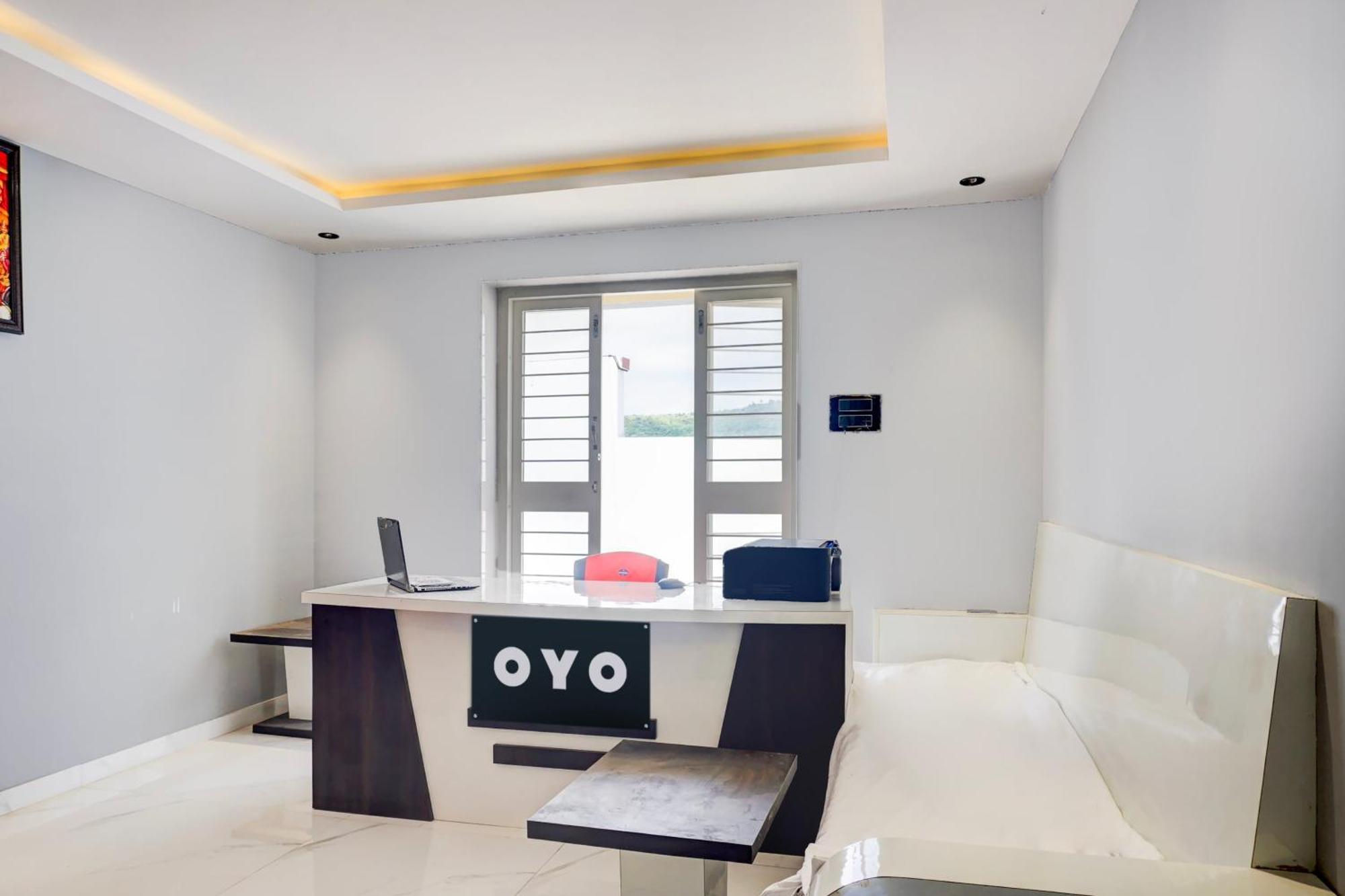 Hotel O Jeevan Restaurant & Lodging Kavathe Exterior photo